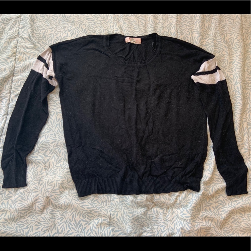 Black cropped sweater with white stripes